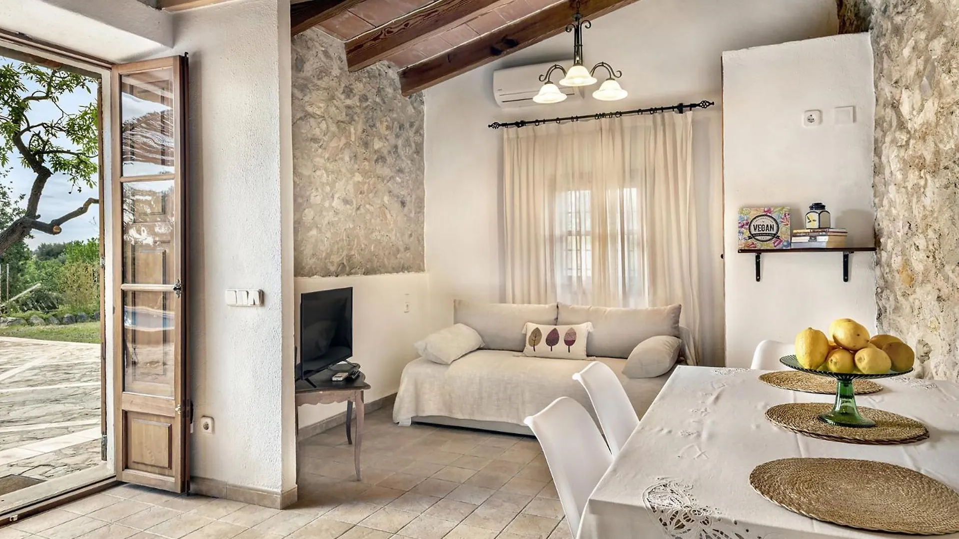 Vila Auxella Petit Moscari Španělsko