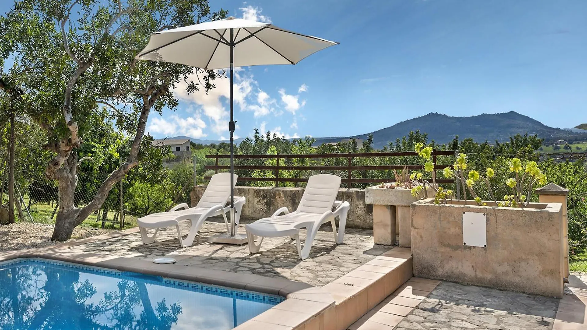 Villa Auxella Petit Moscari