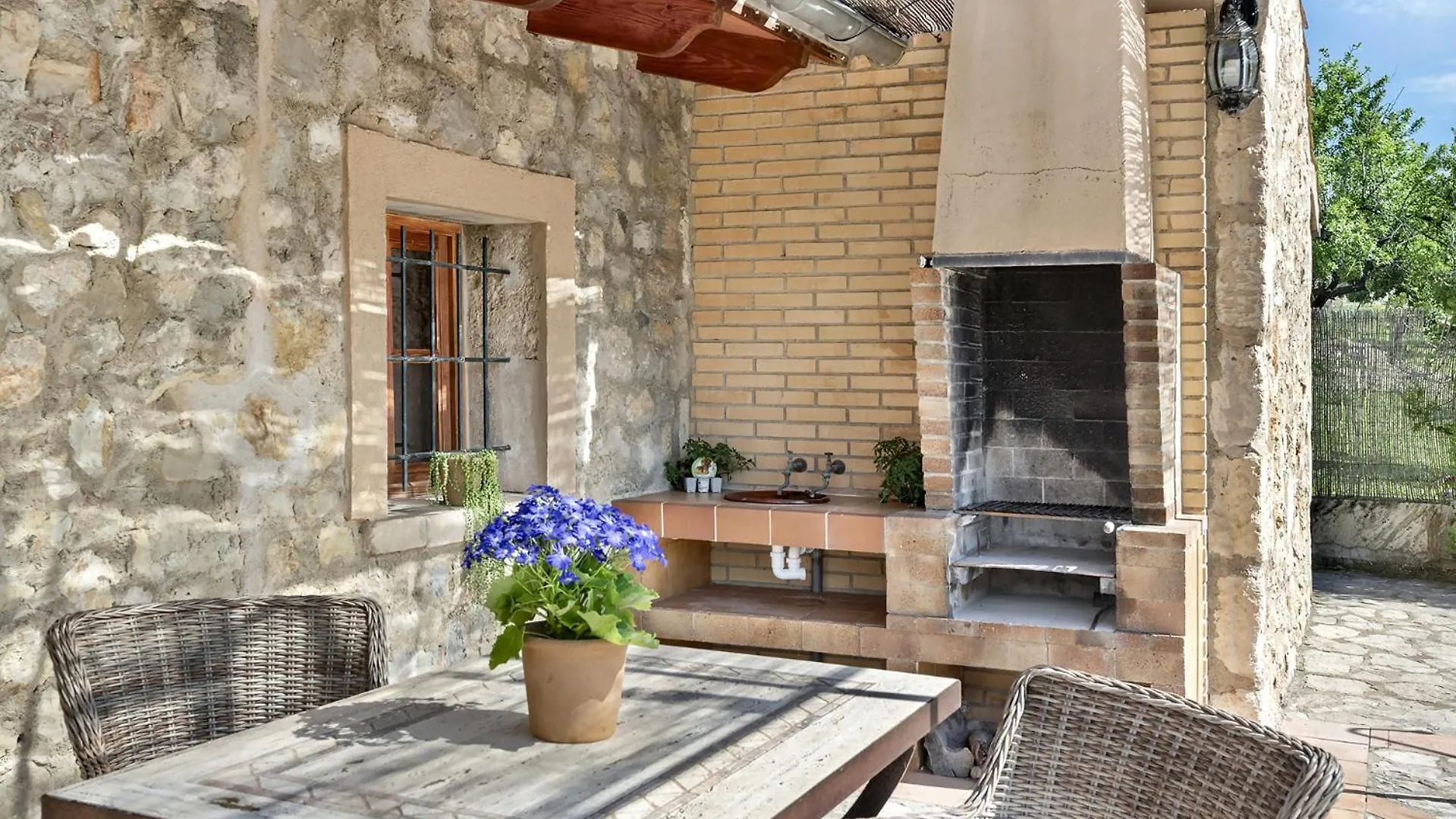 Vila Auxella Petit Moscari Španělsko